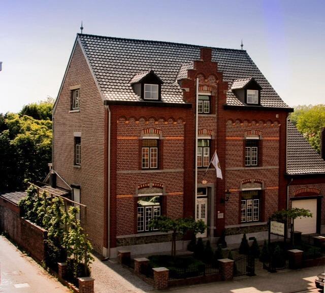 B&B Huyze Max Dilsen-Stokkem Exterior photo