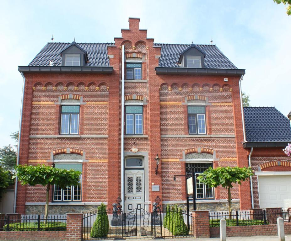 B&B Huyze Max Dilsen-Stokkem Exterior photo